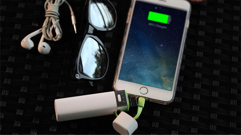 MIPOW iPhone手機(jī)便攜充電寶蘋果專用智能自帶線迷你移動(dòng)電源