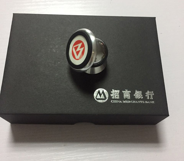 招商銀行定制款車(chē)載手機(jī)支架