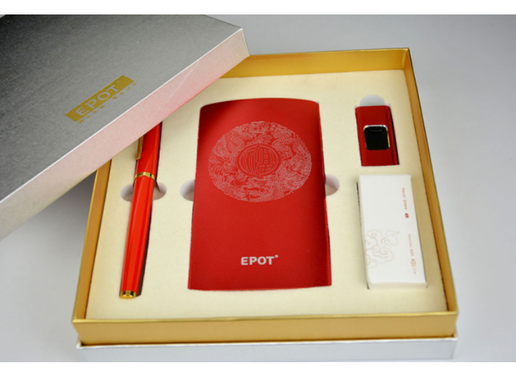 珍品（紅色）移動(dòng)電源、U盤榄审、簽字筆三件套