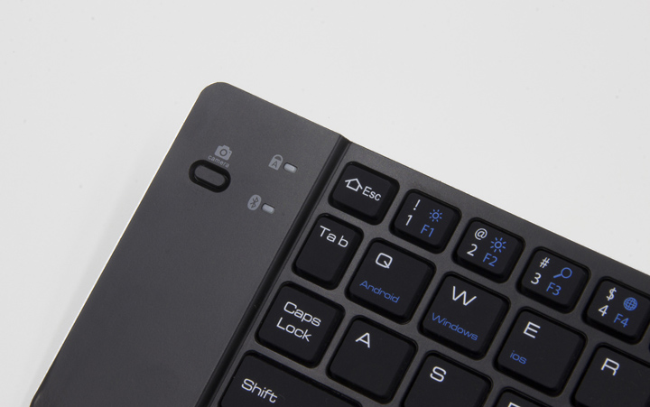 IOS逢并、安卓之剧、windows三系統(tǒng)通用鋁合金折疊藍牙鍵盤 兩折金屬鍵盤