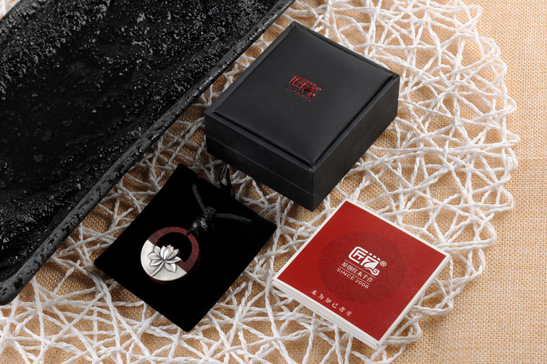荷花紫檀項(xiàng)鏈