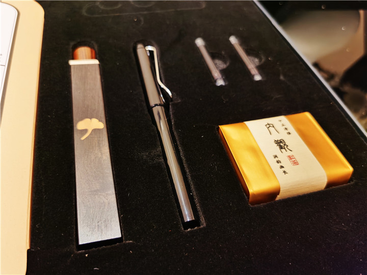 文創(chuàng)禮盒知行合一古典茶香中國風(fēng)毛筆書寫創(chuàng)意商務(wù)禮品套裝 精美禮盒 
