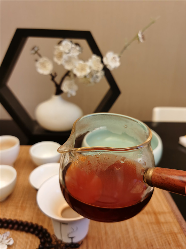 2018倚邦熟茶小罐禮盒典雅包裝 一盒10罐  攜帶方便